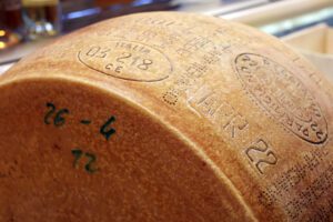 meule-parmesan-italie-epinal-beldicot